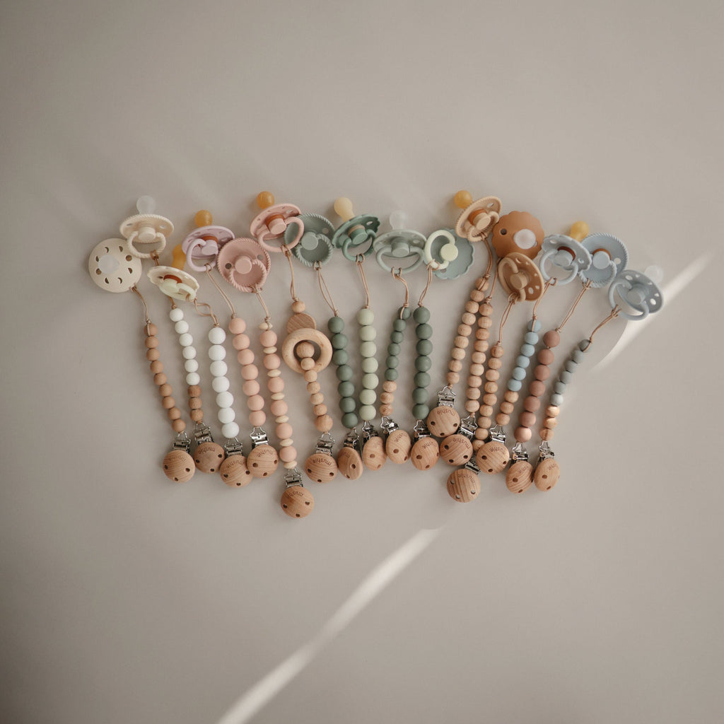 Mushie suttesnor pacifier clips 